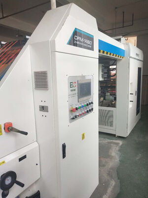 냉 또는 뜨거운 라미네이션 30KW 기계 전력으로 가동 된 호러비드 시트 라미네이션 시스템 매끄러운 라미네이션 프로세스를 보장합니다